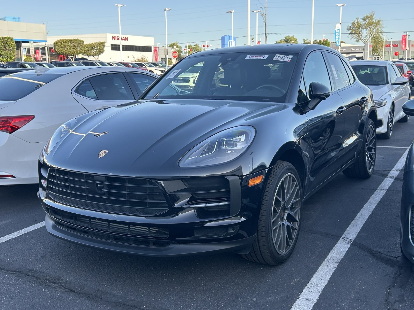 Used 2020 Porsche Macan AWD/4WD image 2