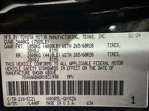 Used 2024 Toyota Sequoia SR5 w/ SR5 Premium Package AWD/4WD image 11