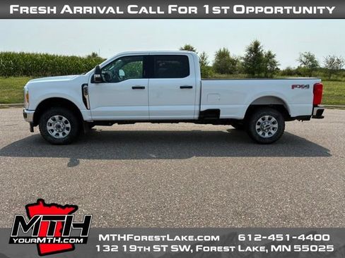 Used 2023 Ford F350 XLT w/ FX4 Off-Road Package AWD/4WD image 6