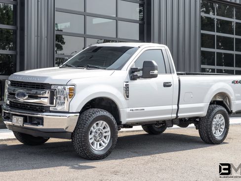 Used 2018 Ford F250 XL w/ Power Equipment Group AWD/4WD image 2