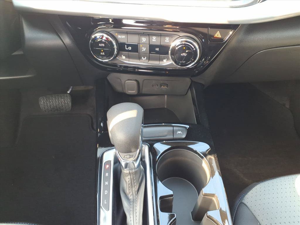 New 2026 Chevrolet Trax LT w/ Driver Confidence Package FWD image 21