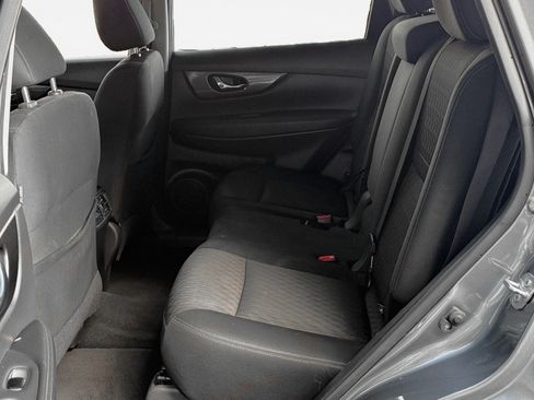 Used 2019 Nissan Rogue SV AWD/4WD image 13