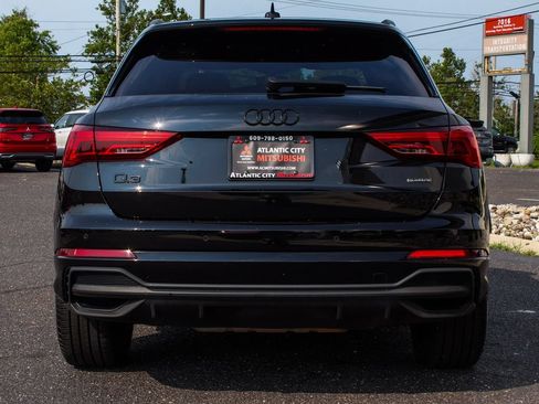 Used 2023 Audi Q3 2.0T Premium w/ Black Optic Sport Package AWD/4WD image 5