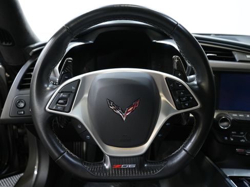 Used 2015 Chevrolet Corvette Z06 w/ 3LZ Preferred Equipment Group image 33