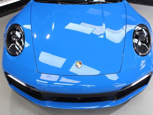 Used 2022 Porsche 911 Carrera image 9