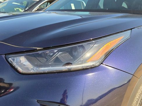 Used 2025 Toyota Highlander XSE AWD/4WD image 25