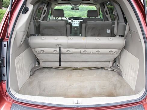 Used 2004 Nissan Quest SE w/ (SEA) Seat Pkg FWD image 19