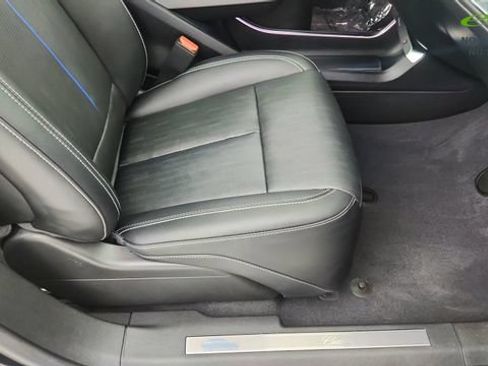 Used 2025 Cadillac Lyriq Sport AWD/4WD image 24