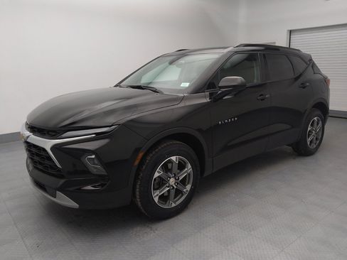 Used 2024 Chevrolet Blazer LT w/ Convenience Package image 2