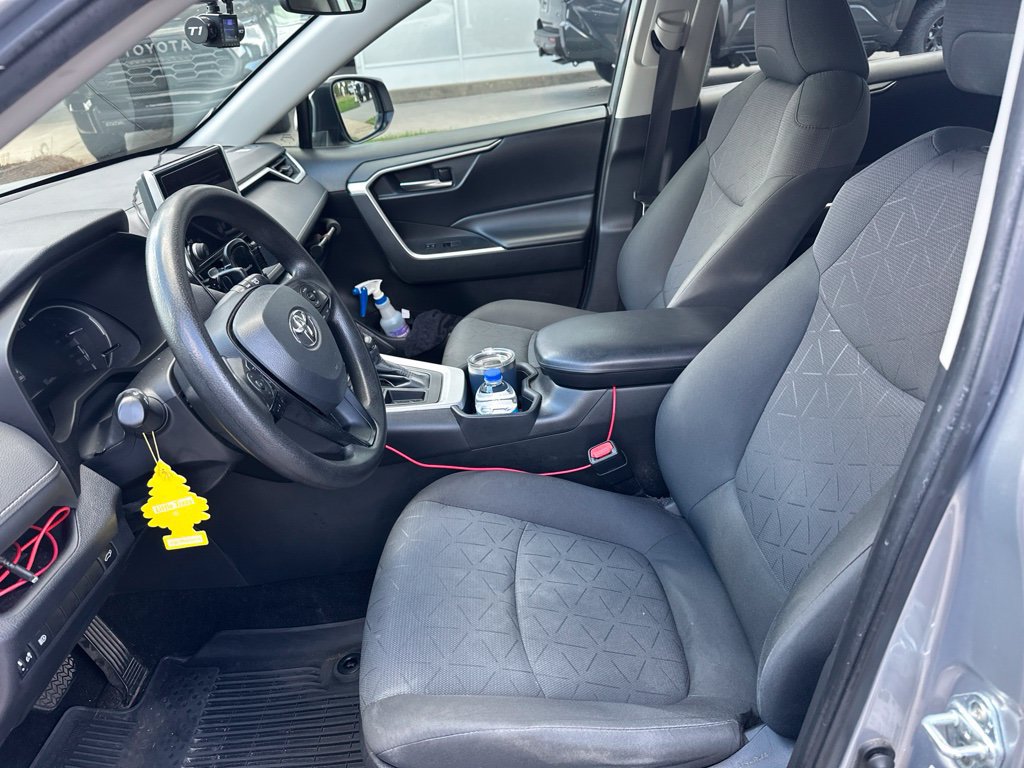 Used 2024 Toyota RAV4 XLE w/ Convenience Package FWD image 17