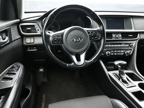 Used 2018 Kia Optima S FWD image 16