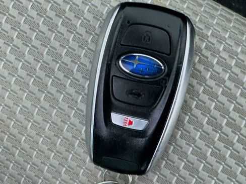 Used 2022 Subaru Forester Premium AWD/4WD image 37