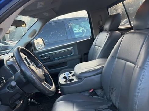 Used 2016 RAM 1500 Express RWD image 37