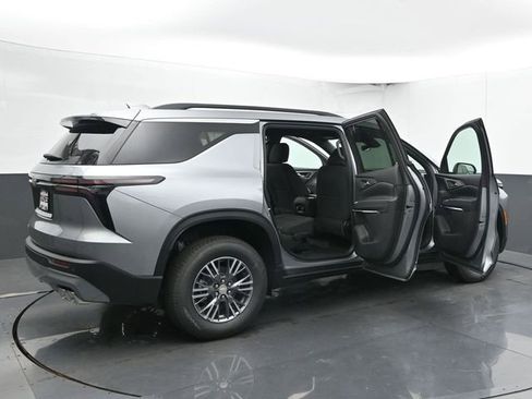 New 2026 Chevrolet Traverse LT w/ LPO, Floor Liner Package image 57