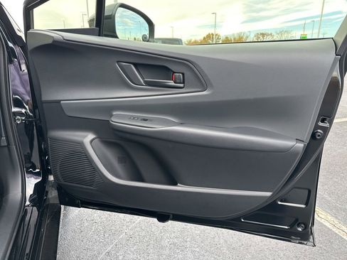 Certified 2024 Toyota Prius LE image 10