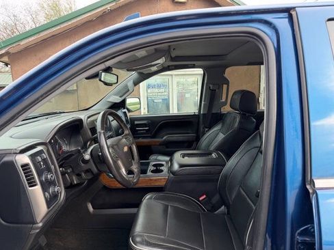 Used 2017 Chevrolet Silverado 1500 High Country AWD/4WD image 6