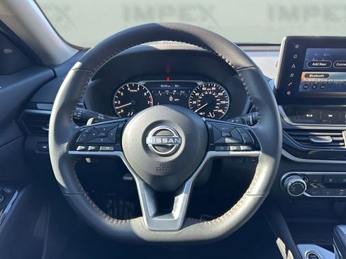 Used 2024 Nissan Altima 2.5 SR w/ SR Premium Package image 14