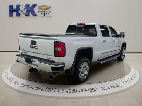 Used 2018 GMC Sierra 2500 Denali AWD/4WD image 6