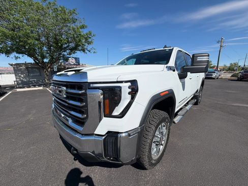 Used 2024 GMC Sierra 2500 SLE w/ SLE Convenience Package AWD/4WD image 2