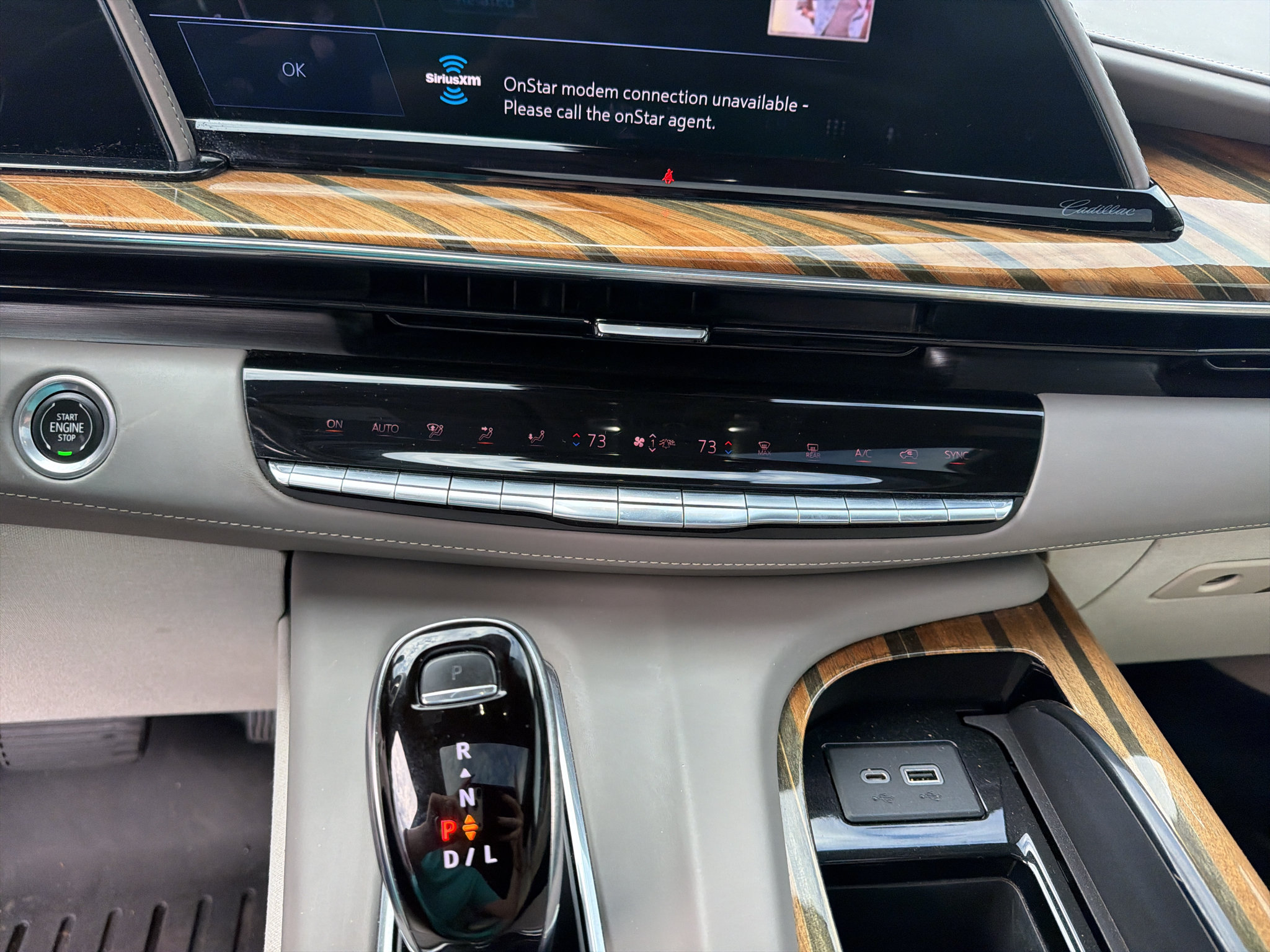 Used 2021 Cadillac Escalade Premium Luxury Platinum AWD/4WD image 13