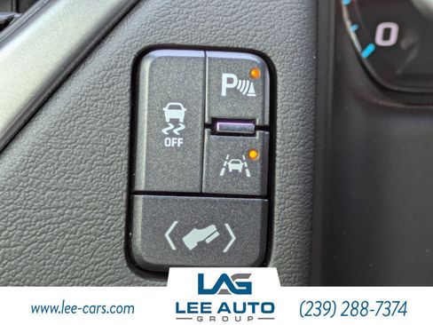 Used 2020 Chevrolet Tahoe LT w/ Luxury Package RWD image 20