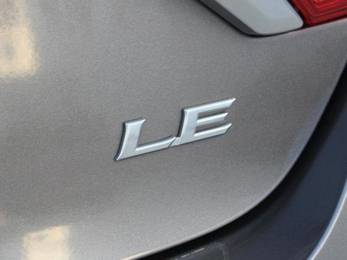 Used 2016 Toyota Camry LE image 22
