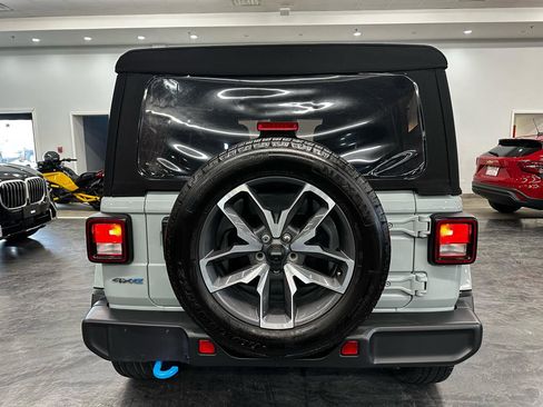 Used 2024 Jeep Wrangler Unlimited w/ Convenience Group image 6