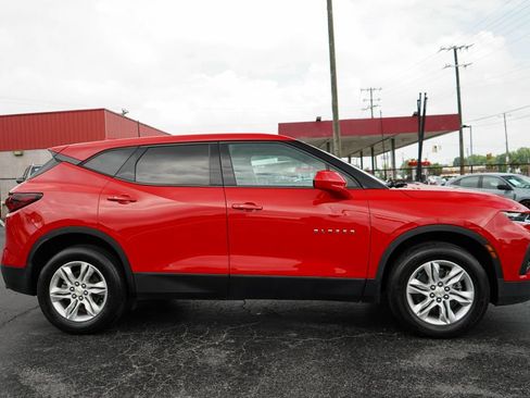 Used 2021 Chevrolet Blazer LT FWD image 2