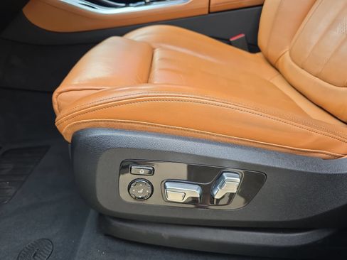 Used 2019 BMW X5 xDrive40i w/ M Sport Package AWD/4WD image 28