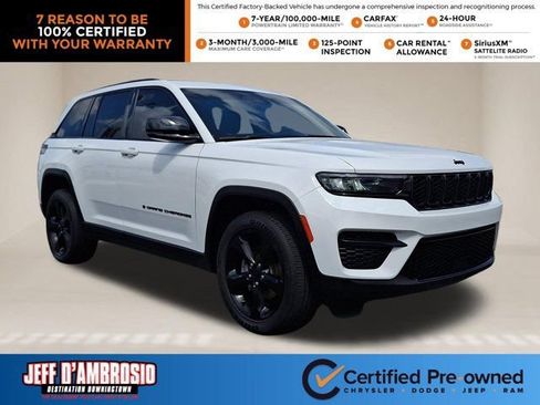 Certified 2023 Jeep Grand Cherokee Altitude AWD/4WD image 1