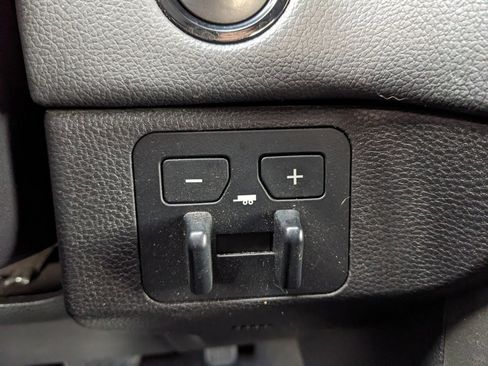 Used 2025 Toyota Tundra Limited image 29