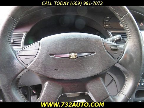 Used 2004 Chrysler Pacifica 2WD w/ Smokers Group image 32