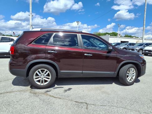 Used 2015 Kia Sorento LX FWD image 29