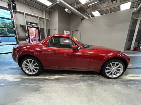 Used 2007 MAZDA MX-5 Miata Grand Touring RWD image 26