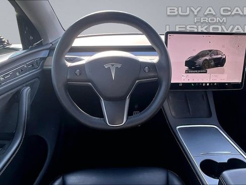 Used 2023 Tesla Model Y Performance AWD/4WD image 3