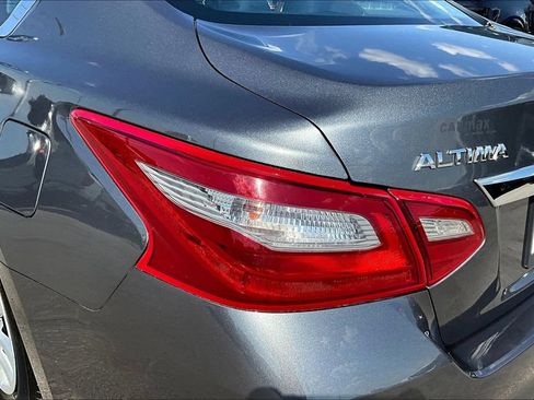 Used 2018 Nissan Altima 2.5 S w/ S Convenience Package FWD image 32