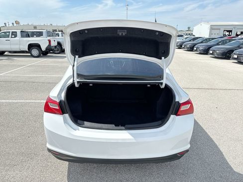 Used 2022 Chevrolet Malibu LS FWD image 19