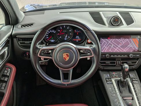 Certified 2019 Porsche Macan AWD/4WD image 15