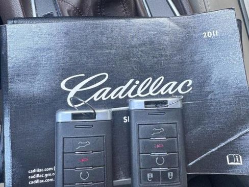 Used 2011 Cadillac SRX Luxury image 22