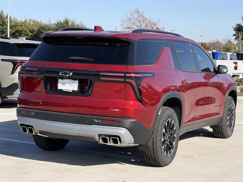 New 2026 Chevrolet Traverse Z71 w/ Enhanced Driving Package image 4