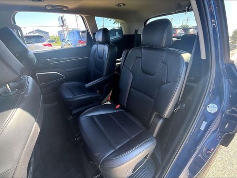 Used 2025 Kia Telluride S AWD/4WD image 22