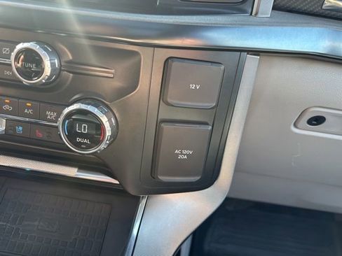 Used 2021 Ford F150 Limited image 38