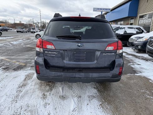 Used 2013 Subaru Outback 2.5i Limited image 9