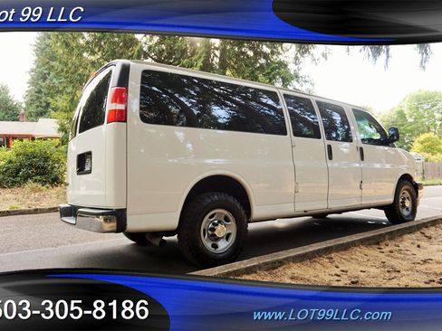 Used 2017 Chevrolet Express 3500 LT w/ LT Preferred Equipment Group image 9