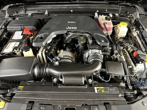 Used 2020 Jeep Gladiator Sport w/ Quick Order Package 24S image 14