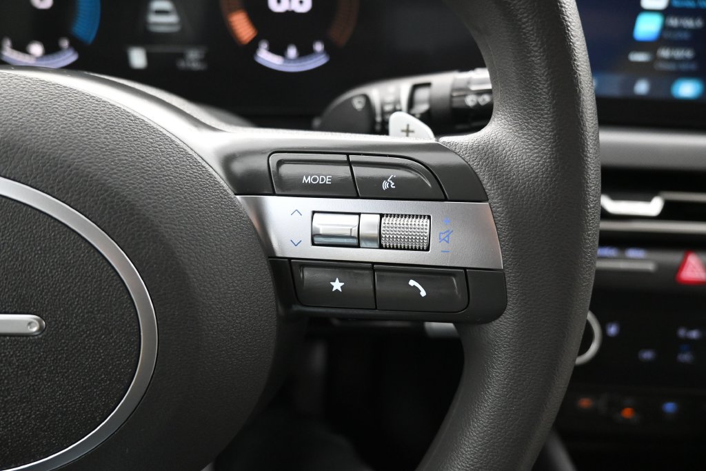 Used 2025 Hyundai Sonata SEL AWD/4WD image 21