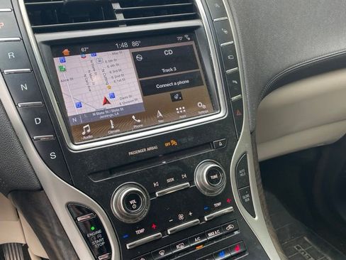Used 2019 Lincoln Nautilus Reserve AWD/4WD image 10