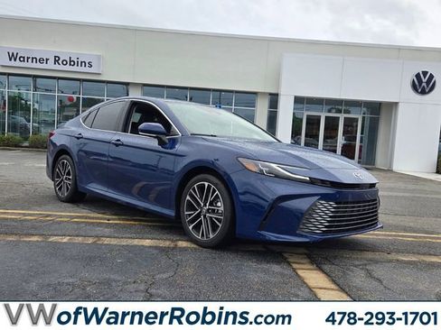 Used 2026 Toyota Camry XLE FWD image 1