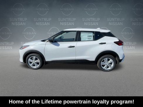 Used 2025 Nissan Kicks Play S image 5