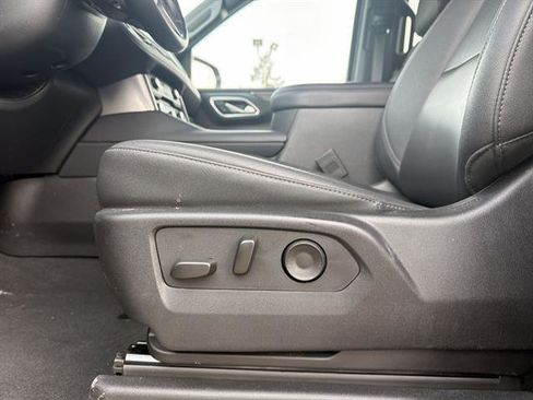 Used 2024 Chevrolet Tahoe LT w/ Luxury Package image 38